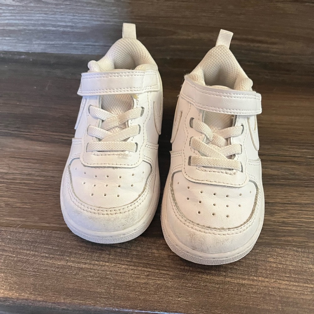 White Nikes- kids size 7